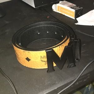 MCM belt come with bag and receipt